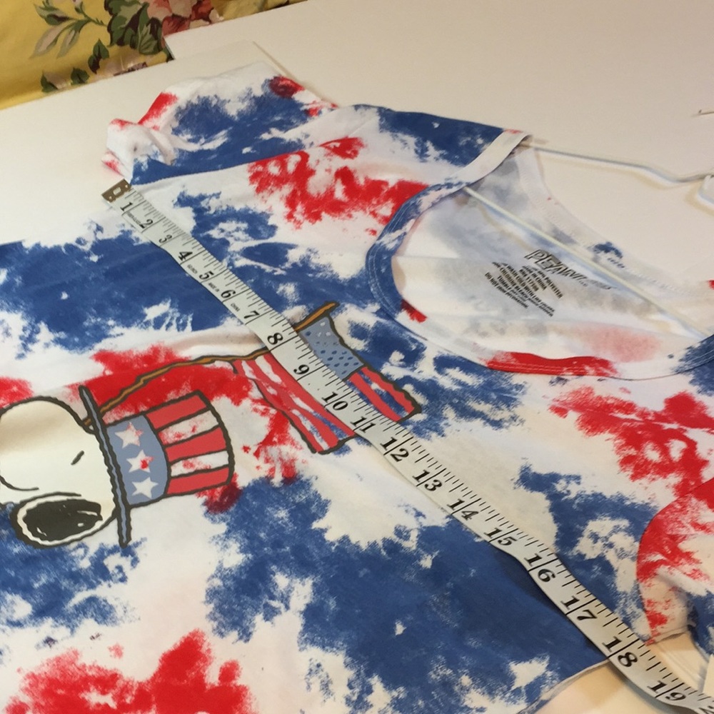 Peanuts Snoopy Tye Dyed 4th of July T-shirt Top NWOT Size Medium - Picture 7 of 8